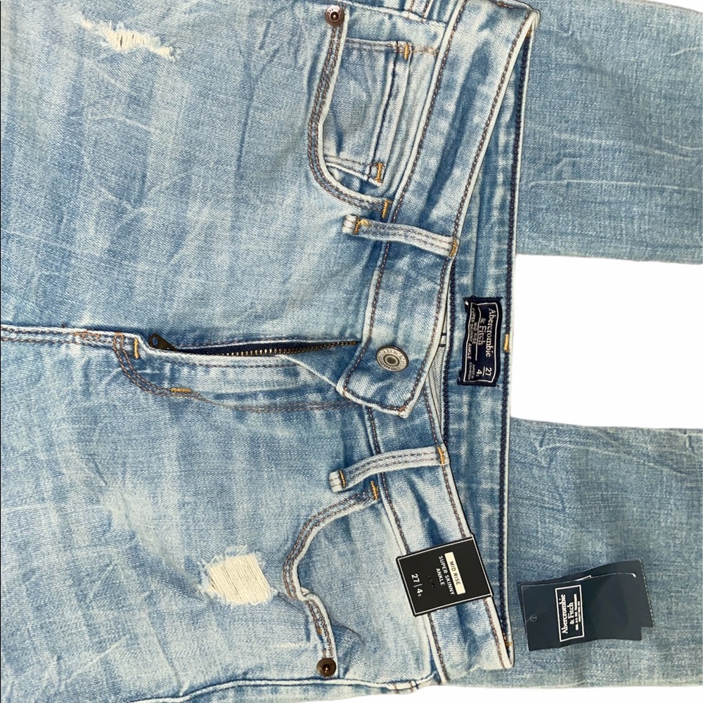 Abercrombie & Fitch jeans (NEW with tags)💕